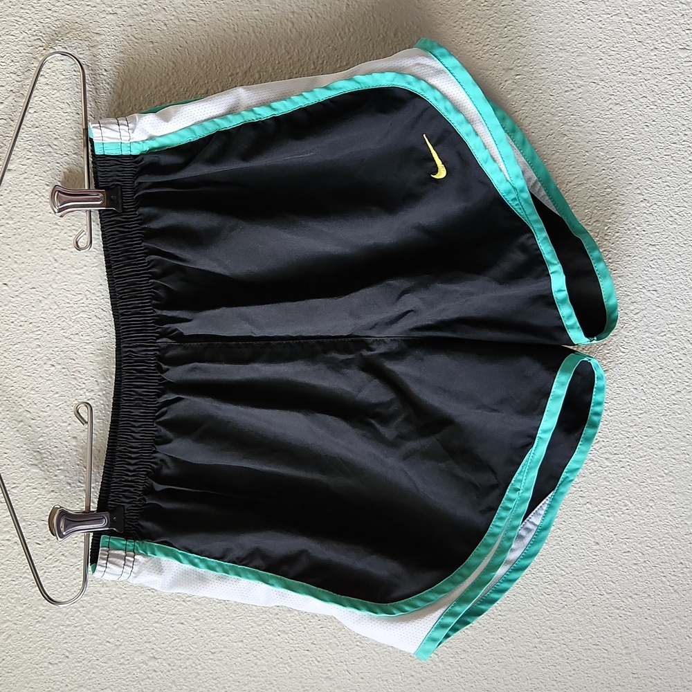 Nike Running Dri-FIT Tempo Shorts Size S